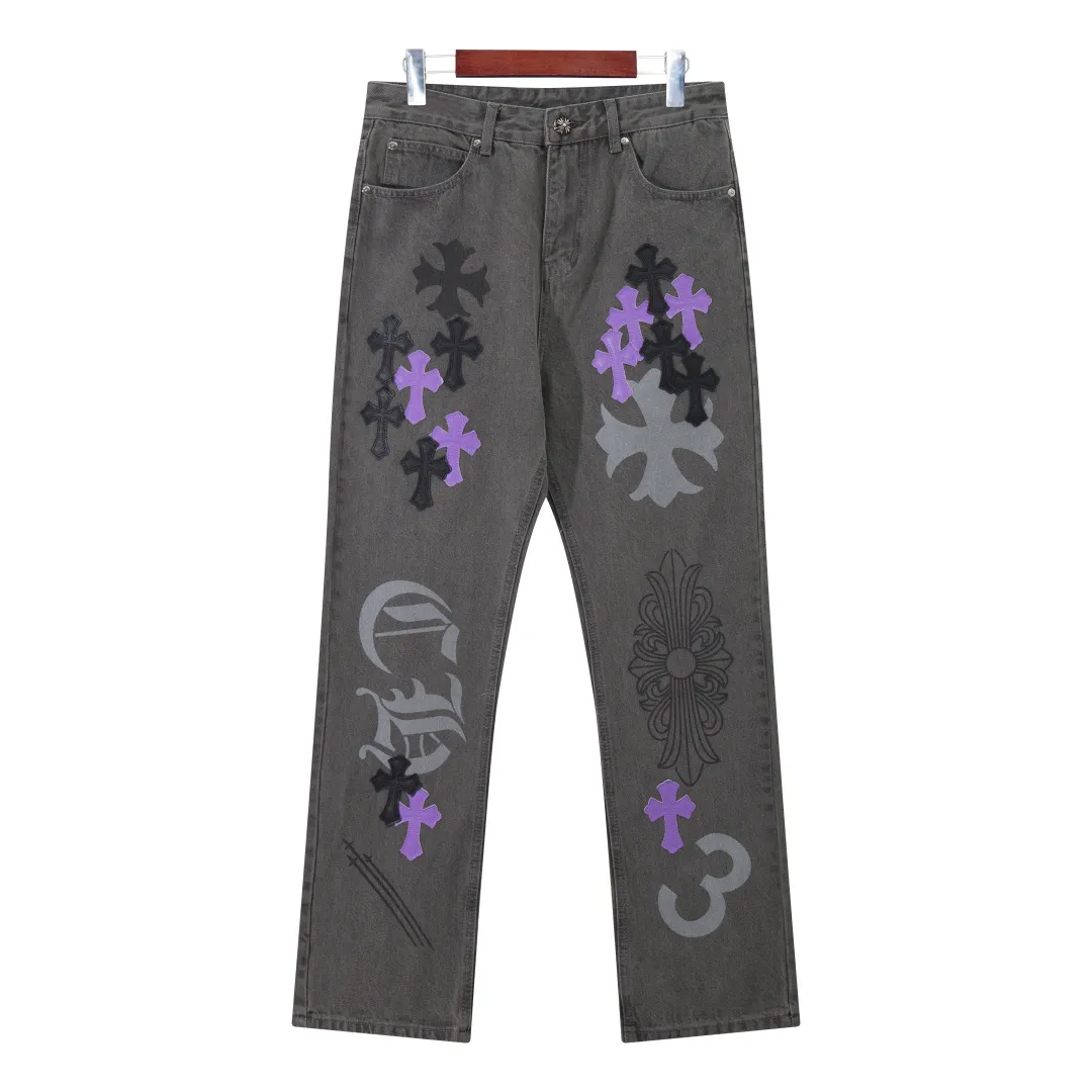 P250 [High-End] Chrome Hearts | 25TX CH Chrome Hearts Cross Gray and Purple Spray Painted Graffiti and Leather Limited Jeans - Chrome Hearts' most popular pants are made of beaded canvas fabric. Heavy washing makes the upper body of the fabric more textured and the pants are tall and straight! The three-dimensional cutting of the whole trousers is a masterpiece! The hardware is customized by zp. The beaded canvas fabric is thick and soft after being washed. It has good breathability. Customized small leather label. Unique design. The details are simple and elegant, and the workmanship is exquisite. The whole trousers are neatly routed and the details are in place! It’s so cool that both men and women can easily control the genderless trend!  Color: Gray Size: 30 32 34 36 Corresponding sizes m-xxl available in stock. Detailed sizes can be found in Figure 9